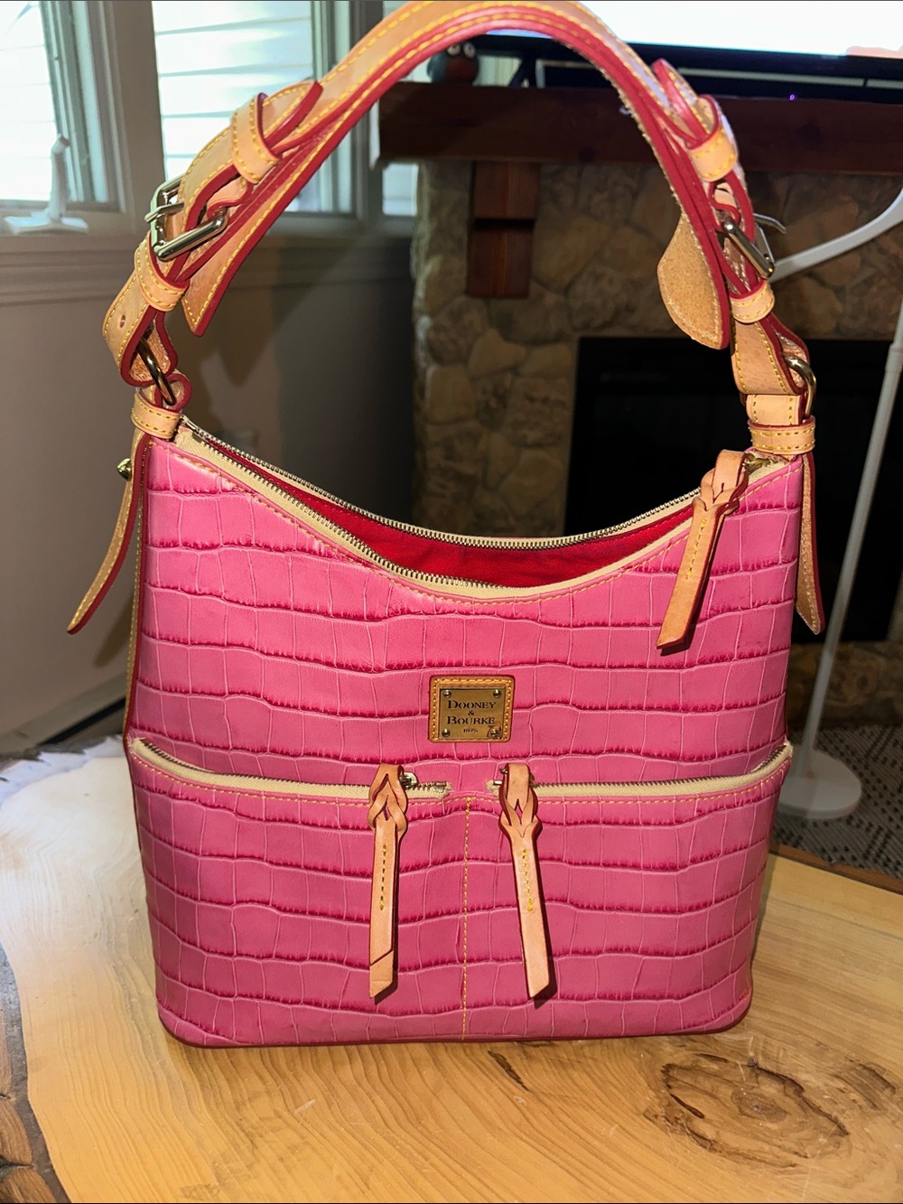 🩷🩷🩷Dooney & Bourke Hot Pink Croc-Embossed Shoulder Bag with Tan Trim